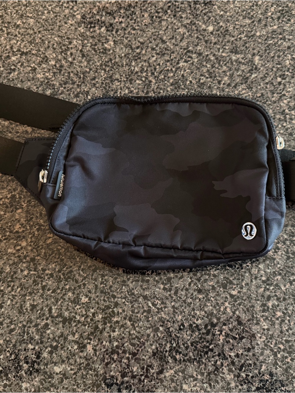 lululemon athletica Black Camo Everywhere Belt Bag